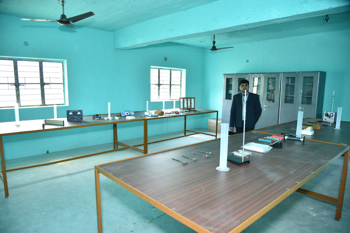 Science laboratory at Oxford Public School